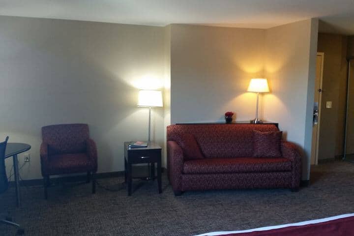 Room 35 of 76