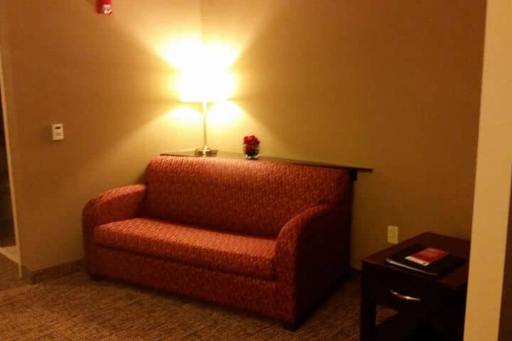 Room 36 of 76