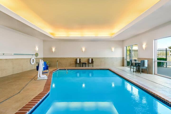 Pool 50 of 76